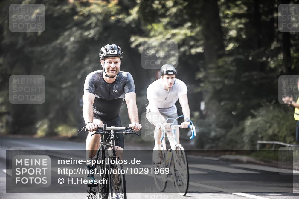 13.09.2026 - Stadtparktriathlon H.Heesch http://msf.ph/oto/10291969 13.09.2026 11:26:11 Radfahren 616, 626, 629, 688, 697, 703, 1798 meine-sportfotos.de
