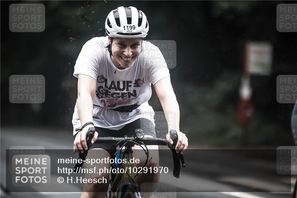 13.09.2026 - Stadtparktriathlon H.Heesch http://msf.ph/oto/10291970 13.09.2026 12:43:27 Radfahren 1077, 1104, 1113, 1199, 1211, 1229 meine-sportfotos.de