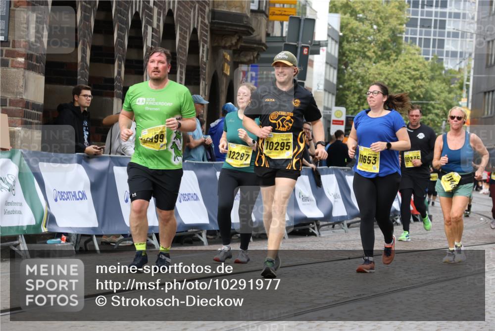 13.09.2026 - 21. swb-Marathon Bremen Strokosch-Dieckow http://msf.ph/oto/10291977 13.09.2026 11:17:05 Ziel 10679, 11456, 11867, 12089, 12158, 10335, 10773, 10779, 11355, 11495, 11672, 12101 meine-sportfotos.de