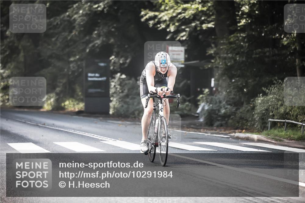 13.09.2026 - Stadtparktriathlon H.Heesch http://msf.ph/oto/10291984 13.09.2026 11:26:14 Radfahren 626, 629, 688, 703, 792, 1798 meine-sportfotos.de