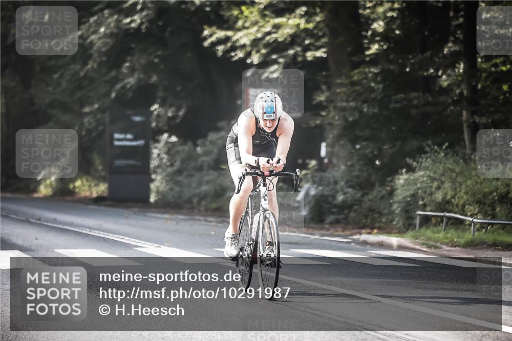 13.09.2026 - Stadtparktriathlon H.Heesch http://msf.ph/oto/10291987 13.09.2026 11:26:14 Radfahren 626, 629, 688, 703, 792, 1798 meine-sportfotos.de