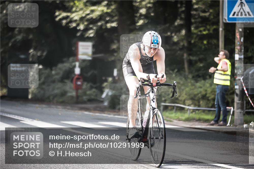 13.09.2026 - Stadtparktriathlon H.Heesch http://msf.ph/oto/10291999 13.09.2026 11:26:15 Radfahren 626, 629, 688, 703, 792 meine-sportfotos.de