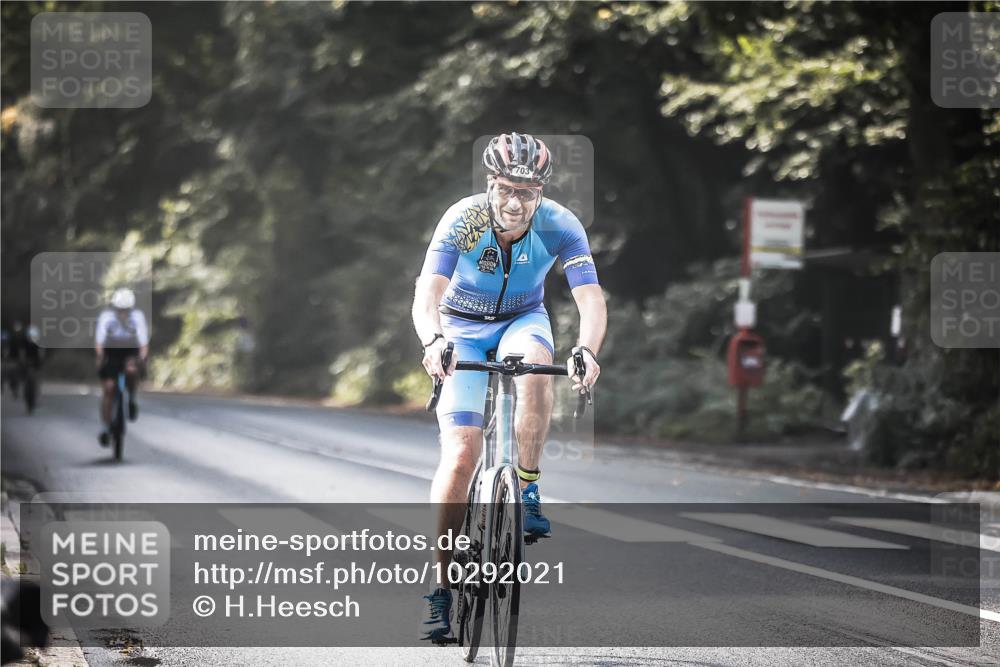 13.09.2026 - Stadtparktriathlon H.Heesch http://msf.ph/oto/10292021 13.09.2026 11:26:16 Radfahren 626, 629, 688, 703, 792 meine-sportfotos.de