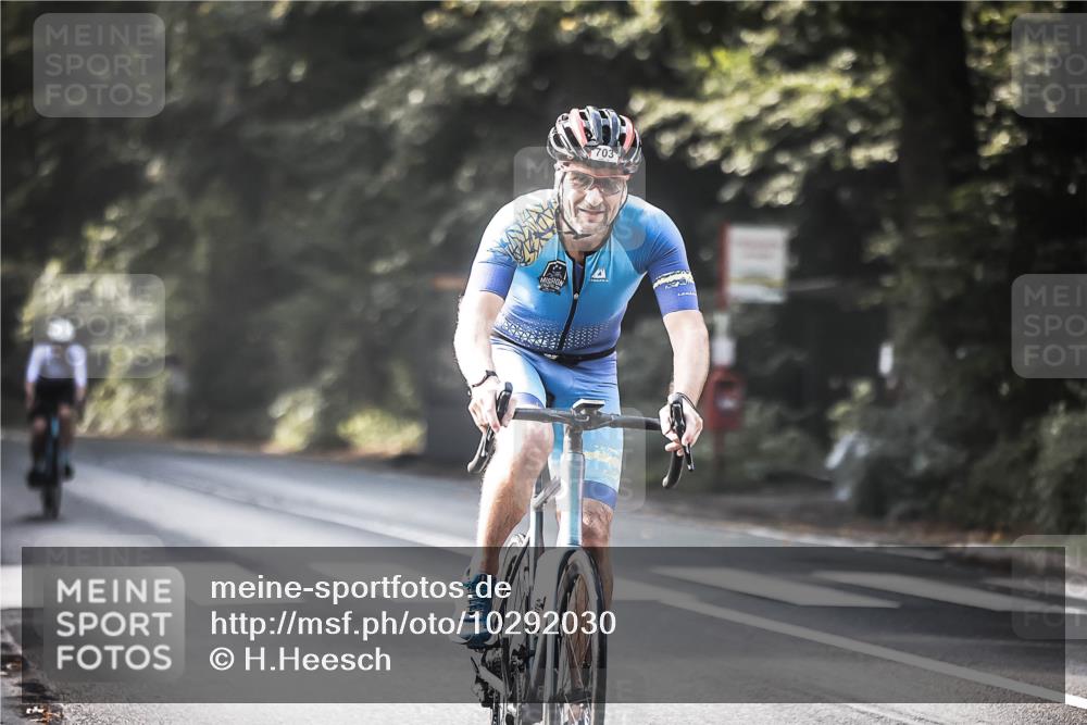 13.09.2026 - Stadtparktriathlon H.Heesch http://msf.ph/oto/10292030 13.09.2026 11:26:17 Radfahren 626, 629, 688, 703, 792, 820 meine-sportfotos.de