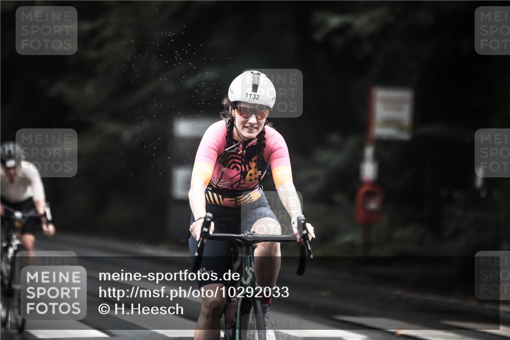 13.09.2026 - Stadtparktriathlon H.Heesch http://msf.ph/oto/10292033 13.09.2026 12:43:37 Radfahren 1132, 1173, 1211 meine-sportfotos.de