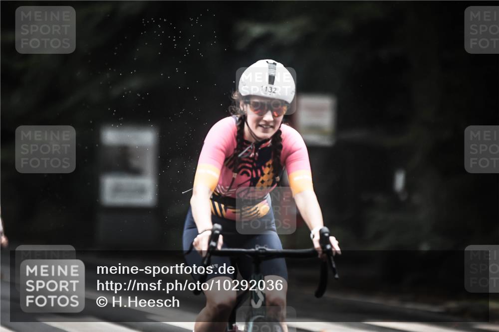 13.09.2026 - Stadtparktriathlon H.Heesch http://msf.ph/oto/10292036 13.09.2026 12:43:38 Radfahren 1132, 1173 meine-sportfotos.de