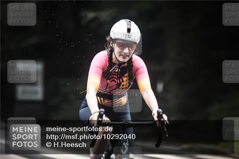 13.09.2026 - Stadtparktriathlon H.Heesch http://msf.ph/oto/10292040 13.09.2026 12:43:38 Radfahren 1132, 1173 meine-sportfotos.de