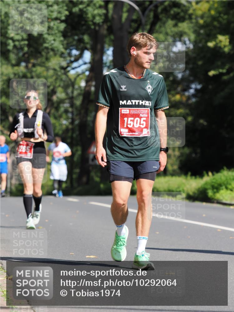 13.09.2026 - 21. swb-Marathon Bremen TobiasT http://msf.ph/oto/10292064 13.09.2026 12:44:30 Laufen 8, 1505, 21 meine-sportfotos.de