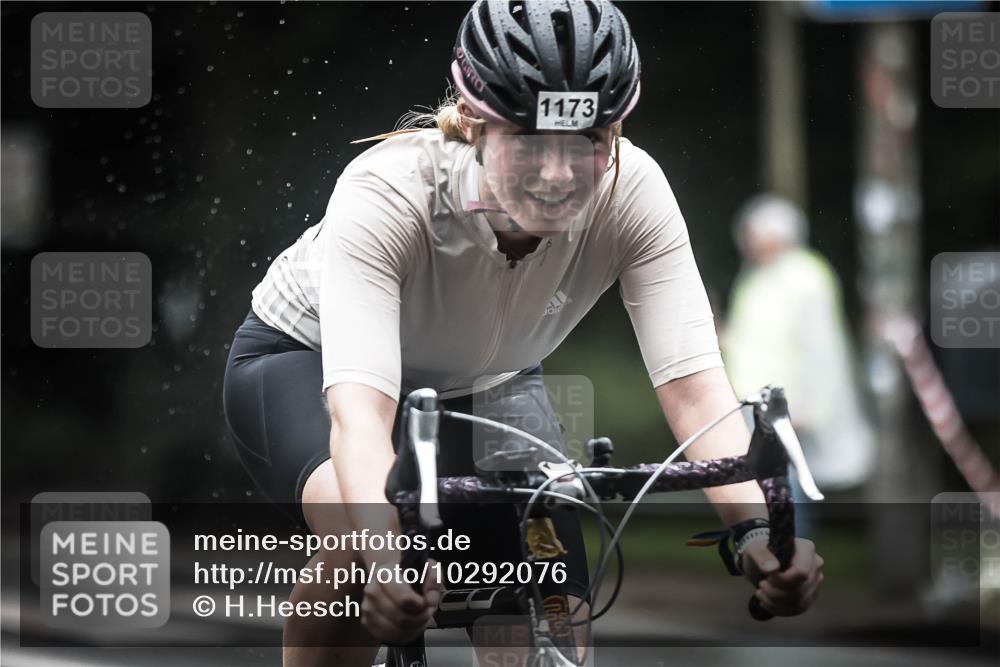 13.09.2026 - Stadtparktriathlon H.Heesch http://msf.ph/oto/10292076 13.09.2026 12:43:39 Radfahren 1132, 1173 meine-sportfotos.de