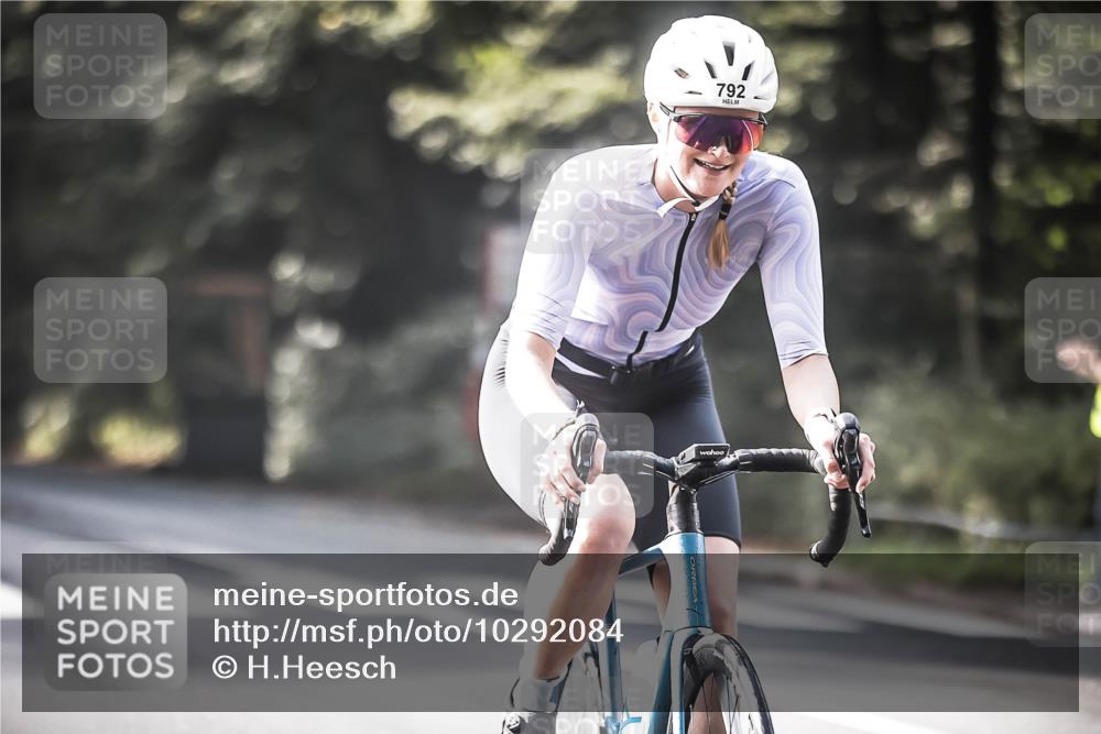 13.09.2026 - Stadtparktriathlon H.Heesch http://msf.ph/oto/10292084 13.09.2026 11:26:20 Radfahren 660, 688, 703, 730, 746, 792, 820 meine-sportfotos.de