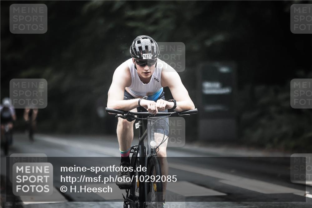 13.09.2026 - Stadtparktriathlon H.Heesch http://msf.ph/oto/10292085 13.09.2026 12:43:47 Radfahren 1090, 1277, 1295 meine-sportfotos.de