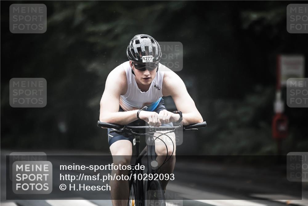 13.09.2026 - Stadtparktriathlon H.Heesch http://msf.ph/oto/10292093 13.09.2026 12:43:47 Radfahren 1090, 1277, 1295 meine-sportfotos.de