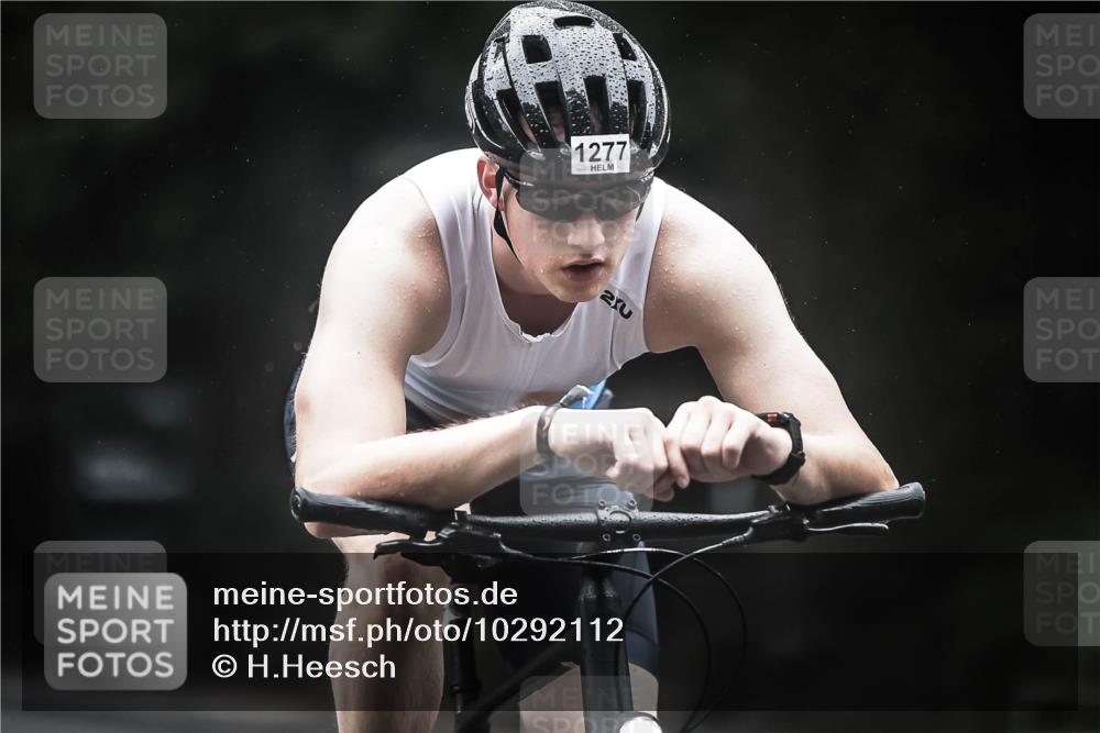 13.09.2026 - Stadtparktriathlon H.Heesch http://msf.ph/oto/10292112 13.09.2026 12:43:47 Radfahren 1090, 1277, 1295 meine-sportfotos.de