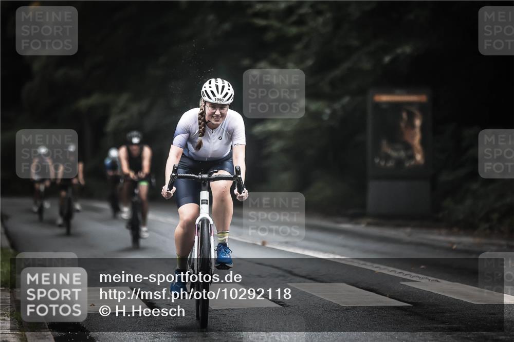 13.09.2026 - Stadtparktriathlon H.Heesch http://msf.ph/oto/10292118 13.09.2026 12:43:50 Radfahren 1090, 1181, 1209, 1220, 1277, 1295 meine-sportfotos.de
