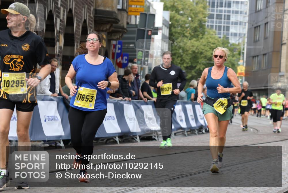 13.09.2026 - 21. swb-Marathon Bremen Strokosch-Dieckow http://msf.ph/oto/10292145 13.09.2026 11:17:07 Ziel 10679, 11456, 11867, 12089, 12158, 10773, 10779, 11495, 11672, 12101 meine-sportfotos.de