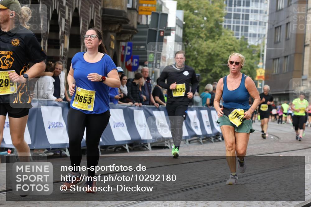 13.09.2026 - 21. swb-Marathon Bremen Strokosch-Dieckow http://msf.ph/oto/10292180 13.09.2026 11:17:07 Ziel 10679, 11456, 11867, 12089, 12158, 10773, 10779, 11495, 11672, 12101 meine-sportfotos.de