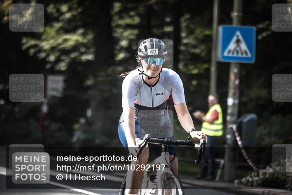 13.09.2026 - Stadtparktriathlon H.Heesch http://msf.ph/oto/10292197 13.09.2026 11:26:28 Radfahren 660, 730, 746, 820, 821 meine-sportfotos.de