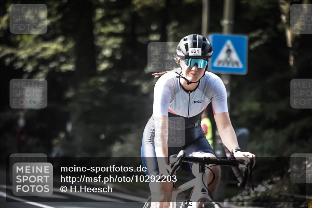 13.09.2026 - Stadtparktriathlon H.Heesch http://msf.ph/oto/10292203 13.09.2026 11:26:28 Radfahren 660, 730, 746, 820, 821 meine-sportfotos.de