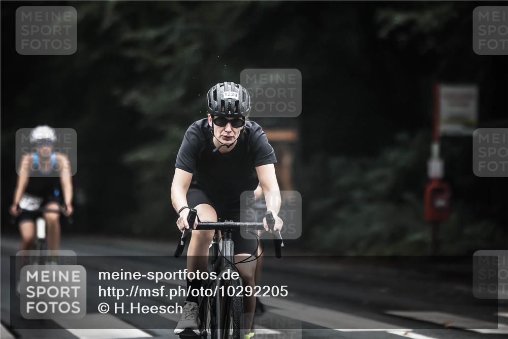 13.09.2026 - Stadtparktriathlon H.Heesch http://msf.ph/oto/10292205 13.09.2026 12:43:55 Radfahren 1090, 1181, 1209, 1220, 1295 meine-sportfotos.de