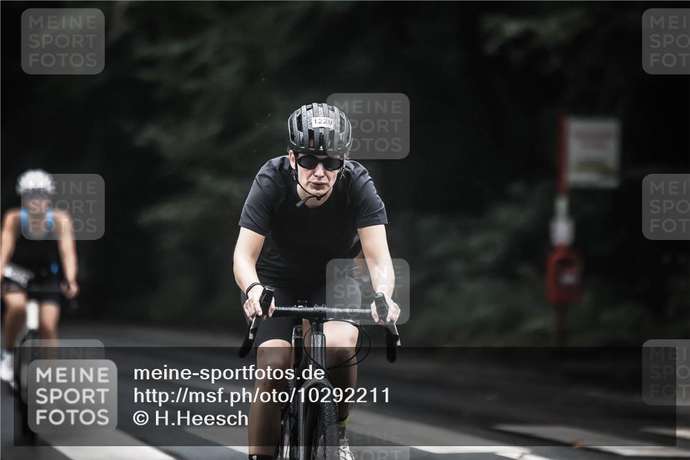 13.09.2026 - Stadtparktriathlon H.Heesch http://msf.ph/oto/10292211 13.09.2026 12:43:55 Radfahren 1090, 1181, 1209, 1220, 1295 meine-sportfotos.de