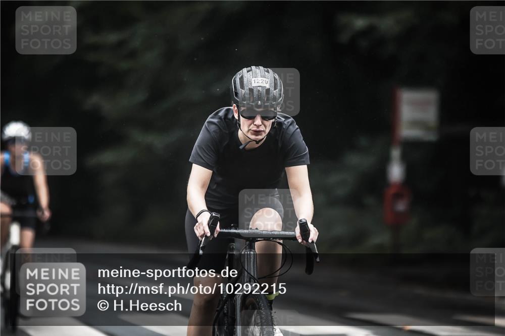 13.09.2026 - Stadtparktriathlon H.Heesch http://msf.ph/oto/10292215 13.09.2026 12:43:56 Radfahren 1090, 1181, 1209, 1220, 1295 meine-sportfotos.de