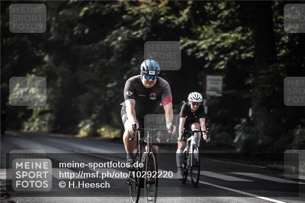 13.09.2026 - Stadtparktriathlon H.Heesch http://msf.ph/oto/10292220 13.09.2026 11:26:34 Radfahren 710 meine-sportfotos.de
