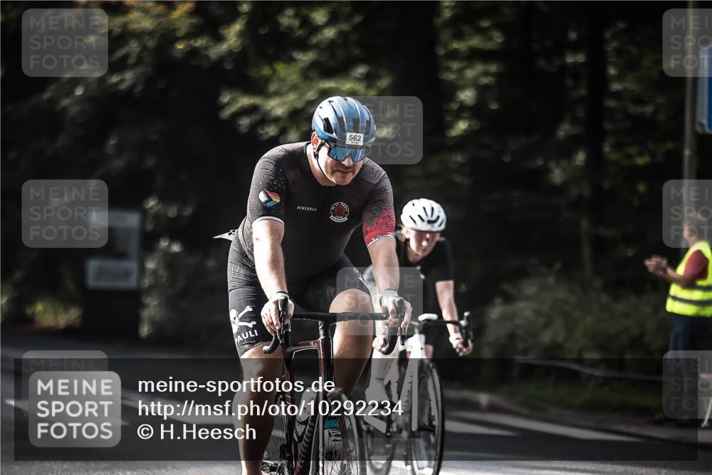 13.09.2026 - Stadtparktriathlon H.Heesch http://msf.ph/oto/10292234 13.09.2026 11:26:35 Radfahren 685, 710, 778 meine-sportfotos.de