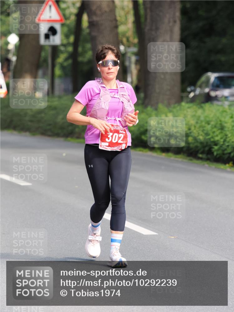13.09.2026 - 21. swb-Marathon Bremen TobiasT http://msf.ph/oto/10292239 13.09.2026 12:48:06 Laufen 302 meine-sportfotos.de