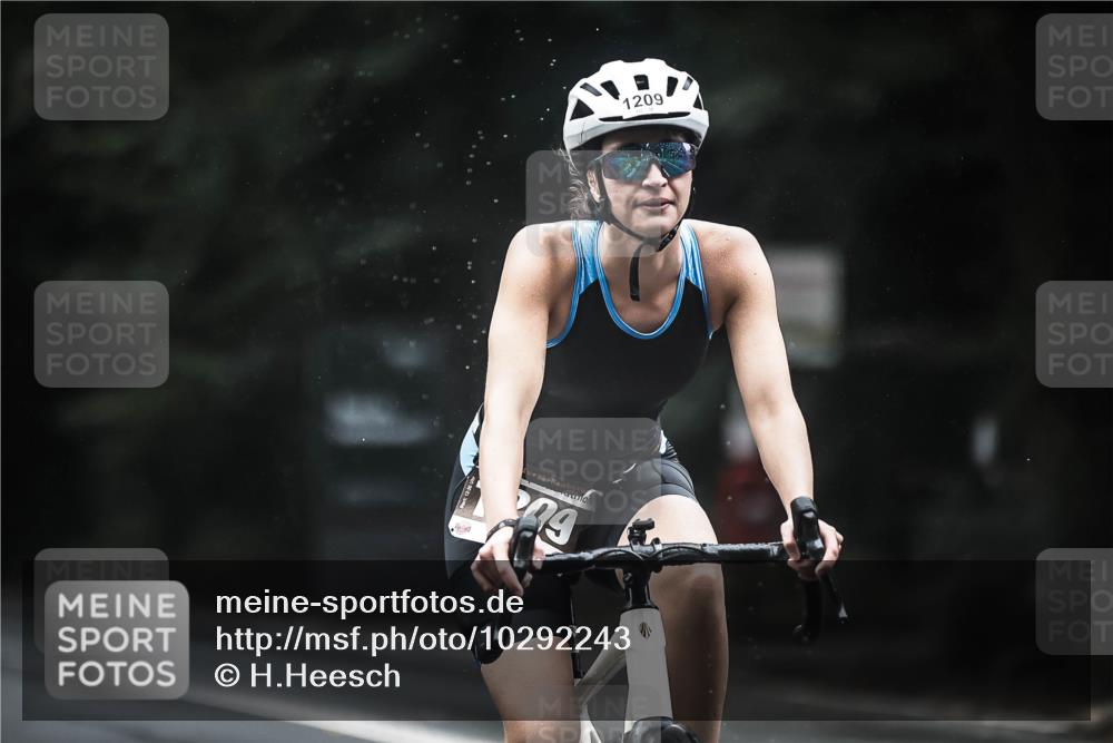 13.09.2026 - Stadtparktriathlon H.Heesch http://msf.ph/oto/10292243 13.09.2026 12:43:57 Radfahren 1169, 1181, 1209, 1220, 1295 meine-sportfotos.de