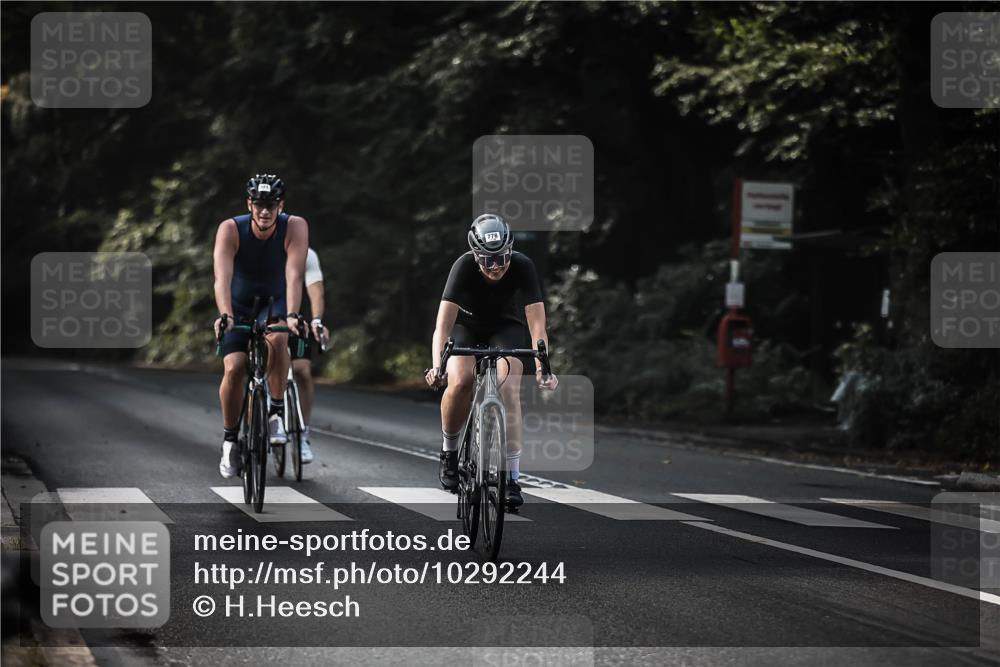 13.09.2026 - Stadtparktriathlon H.Heesch http://msf.ph/oto/10292244 13.09.2026 11:26:41 Radfahren 685, 694, 710, 778 meine-sportfotos.de