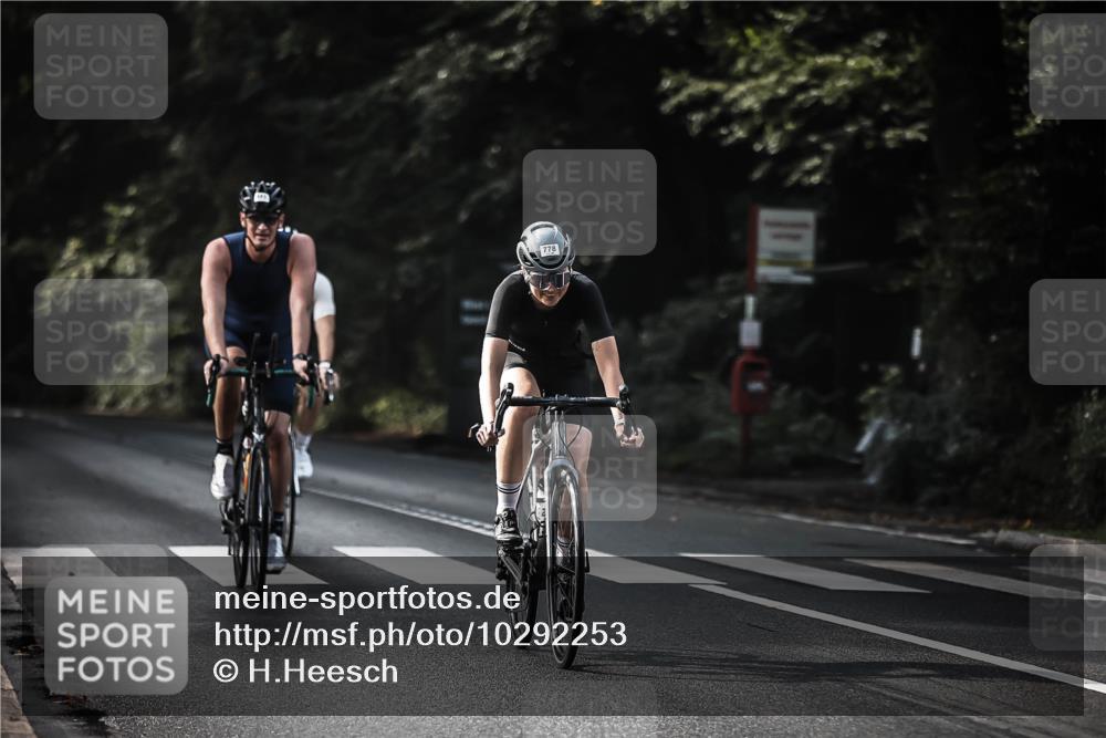 13.09.2026 - Stadtparktriathlon H.Heesch http://msf.ph/oto/10292253 13.09.2026 11:26:41 Radfahren 685, 694, 710, 778 meine-sportfotos.de