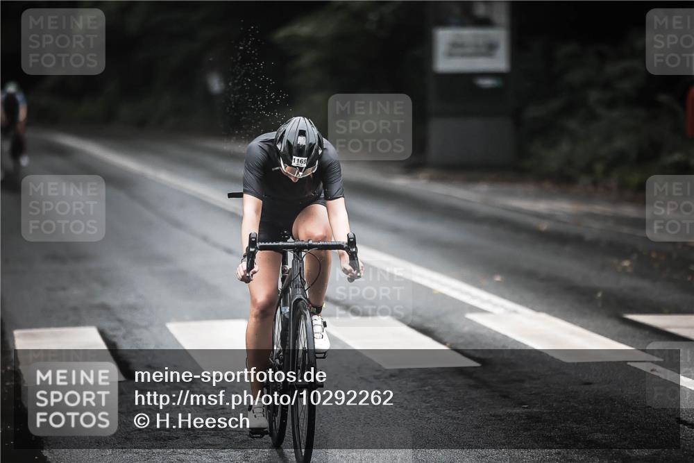 13.09.2026 - Stadtparktriathlon H.Heesch http://msf.ph/oto/10292262 13.09.2026 12:44:03 Radfahren 1112, 1169 meine-sportfotos.de