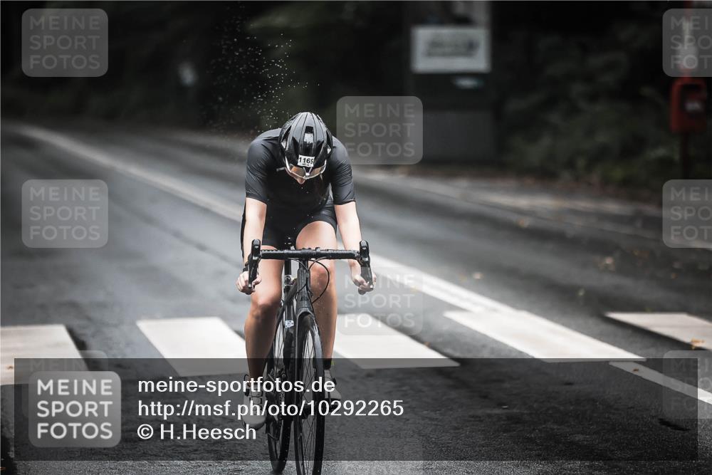 13.09.2026 - Stadtparktriathlon H.Heesch http://msf.ph/oto/10292265 13.09.2026 12:44:03 Radfahren 1112, 1169 meine-sportfotos.de