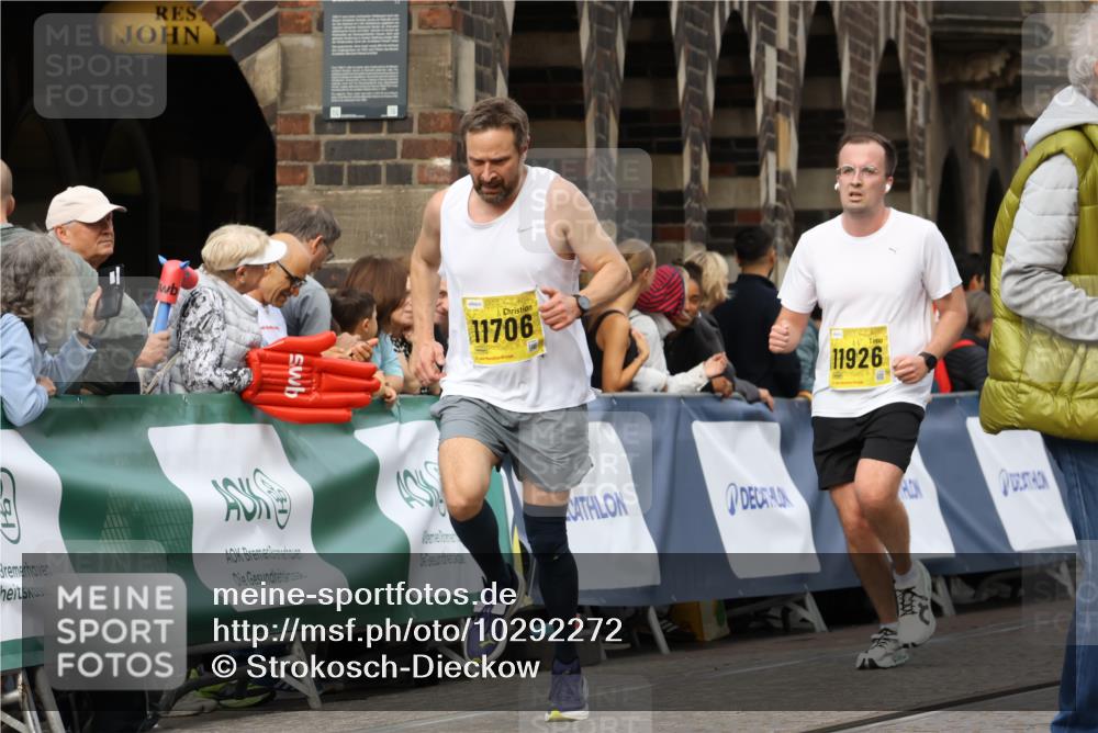 13.09.2026 - 21. swb-Marathon Bremen Strokosch-Dieckow http://msf.ph/oto/10292272 13.09.2026 10:46:25 Ziel 10436, 10447, 10992, 11925, 11956, 12556, 12557, 13529, 13609, 13612, 13640, 10590, 10897, 11110, 11155, 11356, 12035, 13511 meine-sportfotos.de