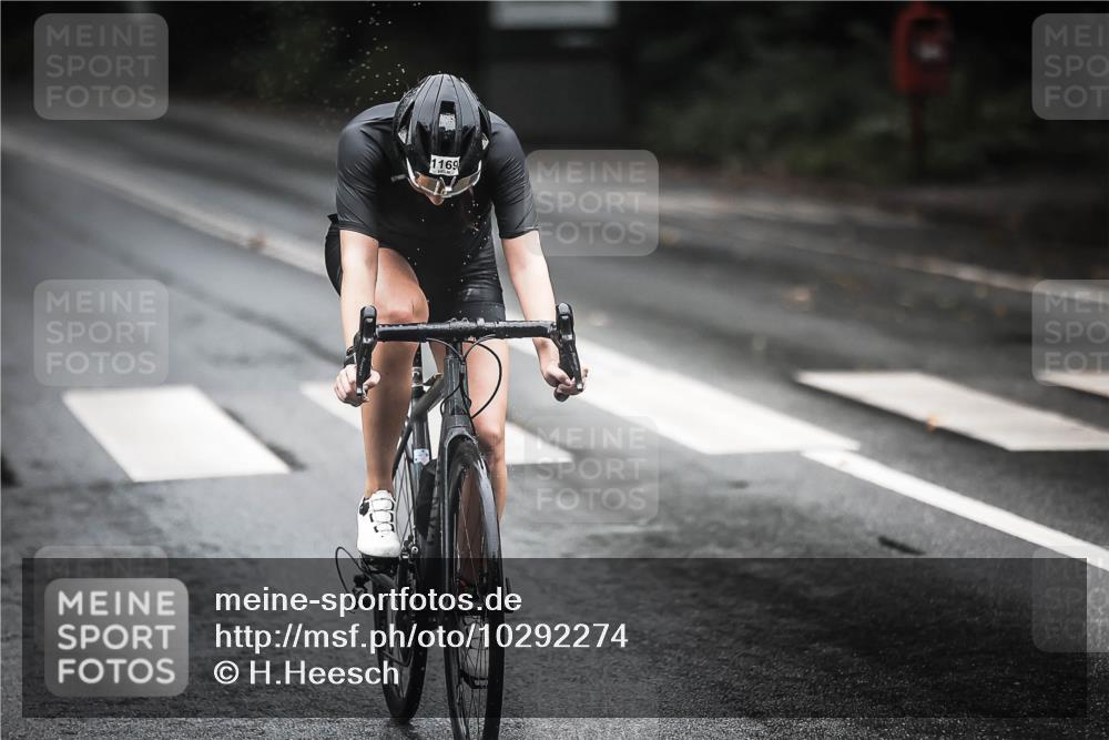 13.09.2026 - Stadtparktriathlon H.Heesch http://msf.ph/oto/10292274 13.09.2026 12:44:04 Radfahren 1112, 1169, 1304 meine-sportfotos.de