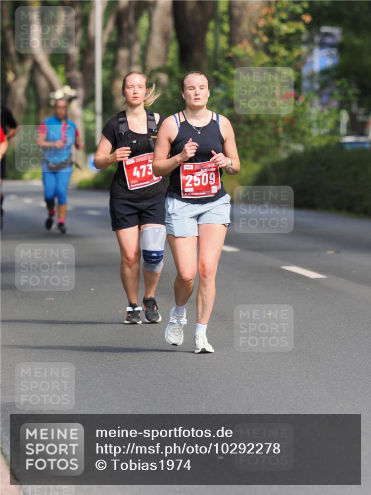 13.09.2026 - 21. swb-Marathon Bremen TobiasT http://msf.ph/oto/10292278 13.09.2026 12:48:12 Laufen 473, 2509, 21 meine-sportfotos.de