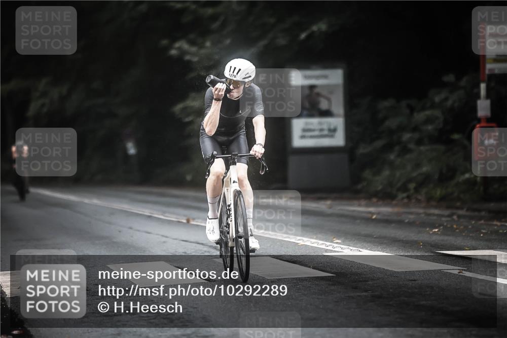 13.09.2026 - Stadtparktriathlon H.Heesch http://msf.ph/oto/10292289 13.09.2026 12:44:37 Radfahren 1121, 1129, 1148, 1278 meine-sportfotos.de