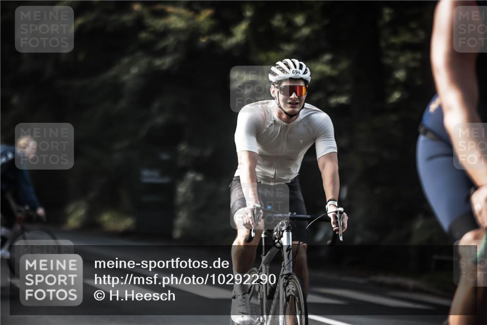 13.09.2026 - Stadtparktriathlon H.Heesch http://msf.ph/oto/10292290 13.09.2026 11:26:43 Radfahren 685, 694, 778 meine-sportfotos.de