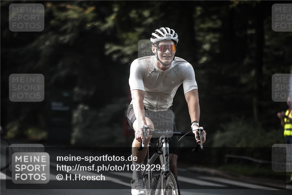 13.09.2026 - Stadtparktriathlon H.Heesch http://msf.ph/oto/10292294 13.09.2026 11:26:43 Radfahren 685, 694, 778 meine-sportfotos.de
