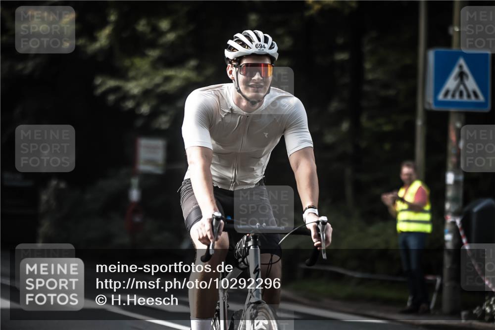 13.09.2026 - Stadtparktriathlon H.Heesch http://msf.ph/oto/10292296 13.09.2026 11:26:43 Radfahren 685, 694, 778 meine-sportfotos.de