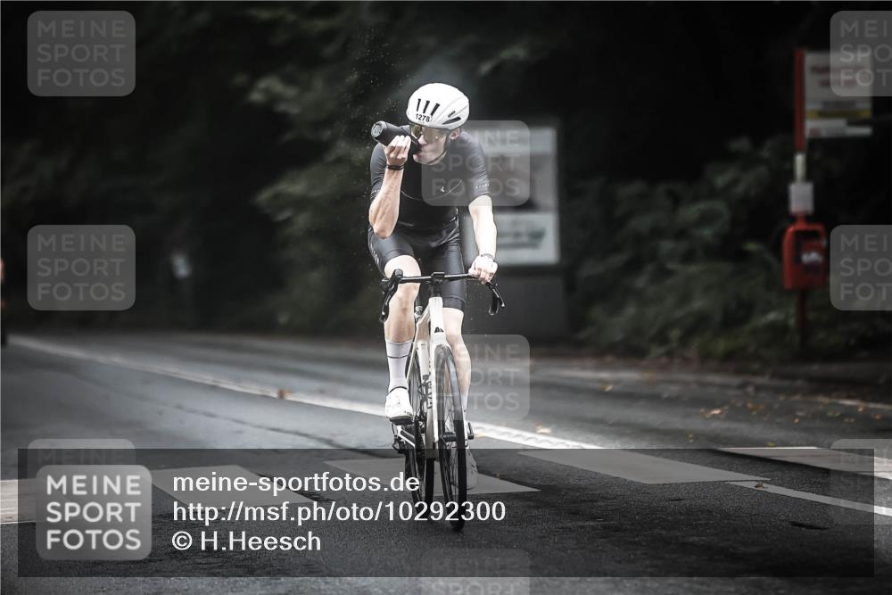 13.09.2026 - Stadtparktriathlon H.Heesch http://msf.ph/oto/10292300 13.09.2026 12:44:37 Radfahren 1121, 1129, 1148, 1278 meine-sportfotos.de