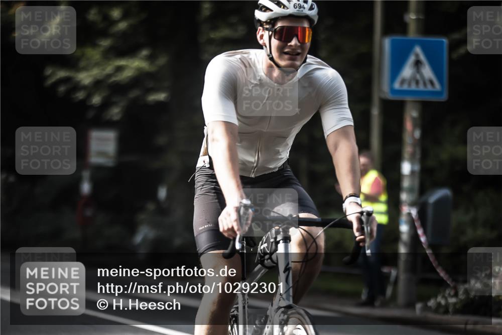13.09.2026 - Stadtparktriathlon H.Heesch http://msf.ph/oto/10292301 13.09.2026 11:26:43 Radfahren 685, 694, 778 meine-sportfotos.de