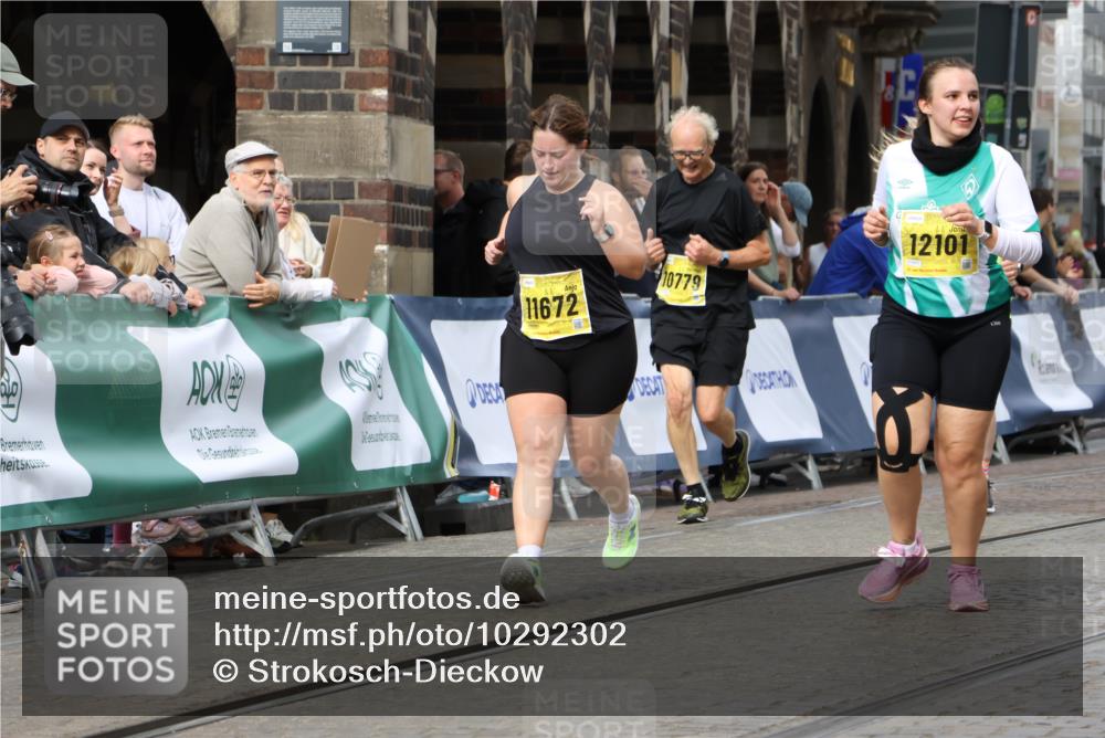 13.09.2026 - 21. swb-Marathon Bremen Strokosch-Dieckow http://msf.ph/oto/10292302 13.09.2026 11:17:21 Ziel 10295, 10335, 10999, 11355, 11461, 11653, 11867, 12089, 12287, 10472, 10979, 11709, 12334 meine-sportfotos.de
