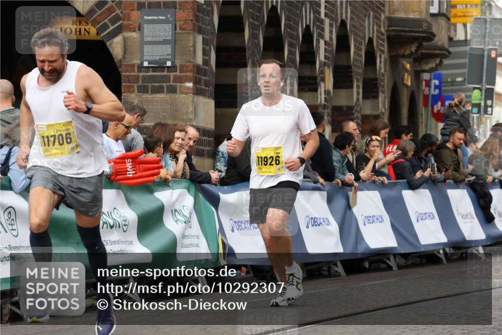 13.09.2026 - 21. swb-Marathon Bremen Strokosch-Dieckow http://msf.ph/oto/10292307 13.09.2026 10:46:26 Ziel 10447, 10992, 11706, 11925, 11956, 12556, 12557, 13529, 13609, 13612, 13640, 10590, 10897, 11110, 11155, 11356, 12035, 13511 meine-sportfotos.de