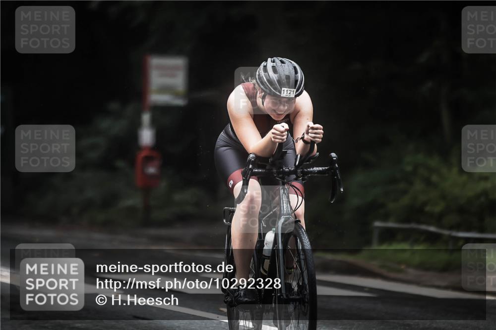 13.09.2026 - Stadtparktriathlon H.Heesch http://msf.ph/oto/10292328 13.09.2026 12:44:43 Radfahren 1121, 1134, 1148, 1157, 1256, 1257, 1278 meine-sportfotos.de