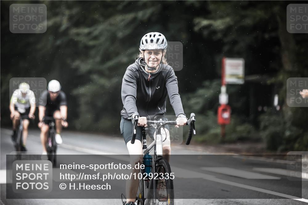 13.09.2026 - Stadtparktriathlon H.Heesch http://msf.ph/oto/10292335 13.09.2026 11:37:21 Radfahren 724, 761, 836, 864, 896, 906, 911, 926 meine-sportfotos.de