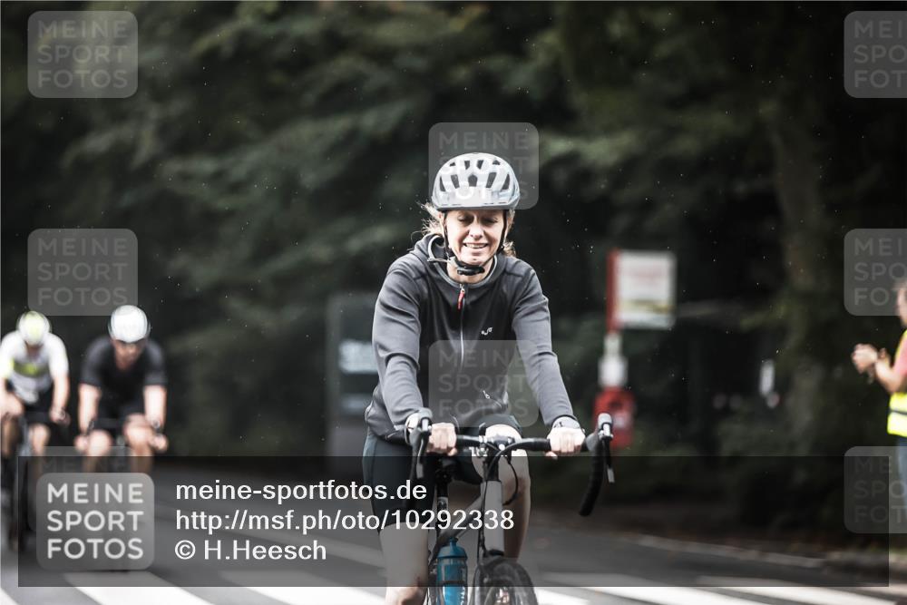 13.09.2026 - Stadtparktriathlon H.Heesch http://msf.ph/oto/10292338 13.09.2026 11:37:21 Radfahren 724, 761, 836, 864, 896, 906, 911, 926 meine-sportfotos.de