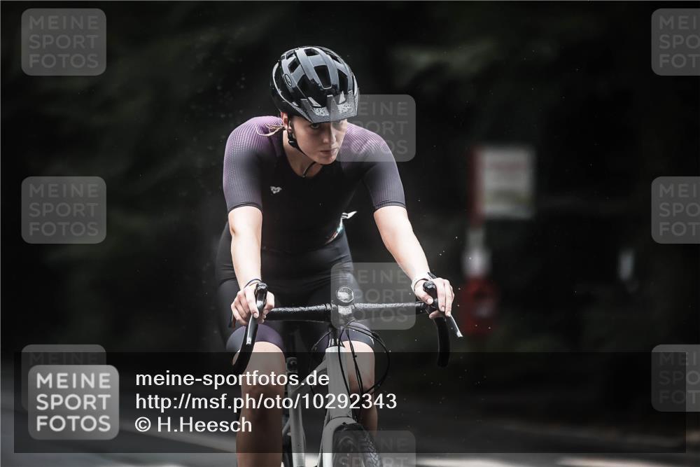 13.09.2026 - Stadtparktriathlon H.Heesch http://msf.ph/oto/10292343 13.09.2026 12:44:44 Radfahren 1121, 1134, 1148, 1157, 1256, 1257, 1302 meine-sportfotos.de
