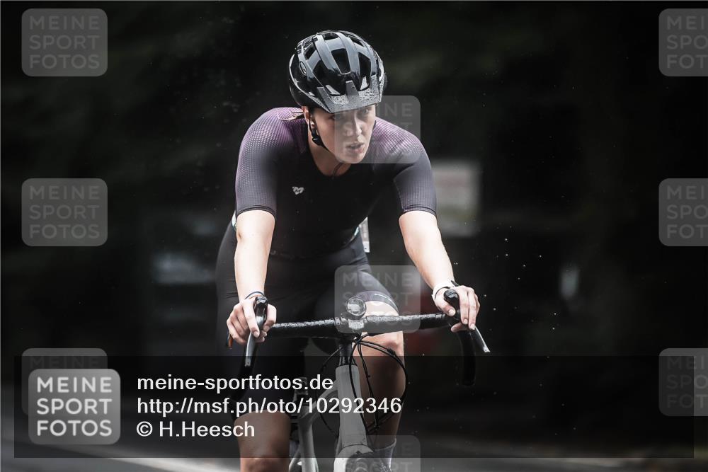 13.09.2026 - Stadtparktriathlon H.Heesch http://msf.ph/oto/10292346 13.09.2026 12:44:44 Radfahren 1121, 1134, 1148, 1157, 1256, 1257, 1302 meine-sportfotos.de