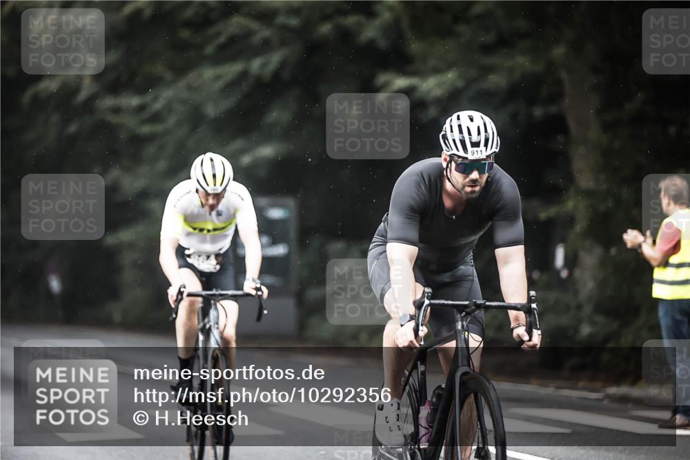 13.09.2026 - Stadtparktriathlon H.Heesch http://msf.ph/oto/10292356 13.09.2026 11:37:22 Radfahren 724, 761, 836, 864, 896, 906, 911, 926 meine-sportfotos.de